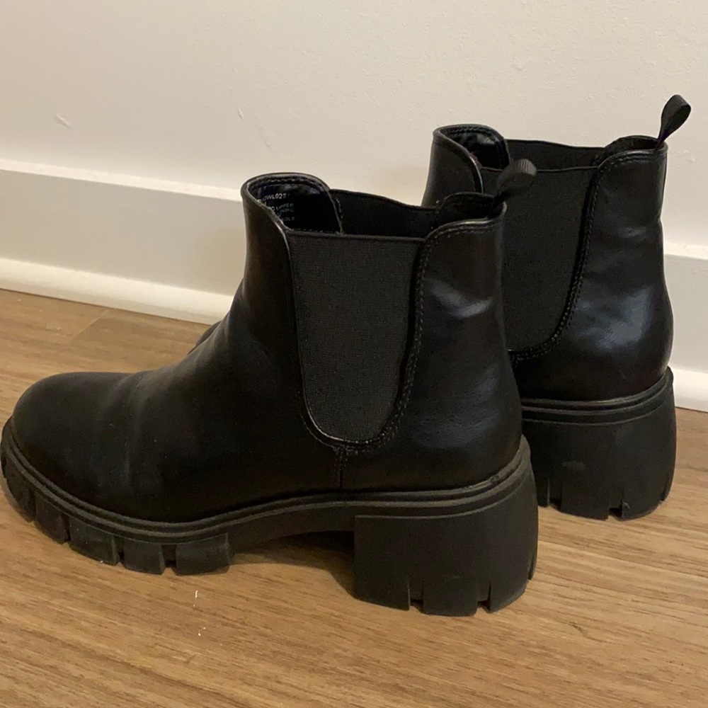 Steve Madden Howler Bootie Black Leather 7.5